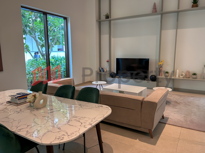 Gorgeous Luxury Building in the Heart of Creek